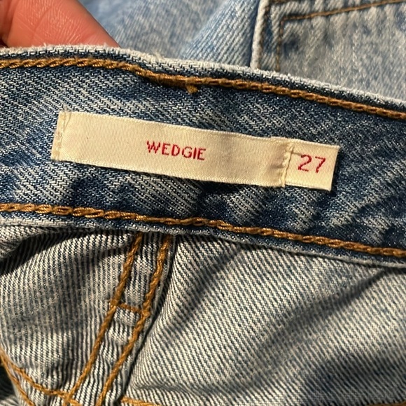 Levi’s Big E Wedgie Medium Wash Premium Jeans - Picture 10 of 11